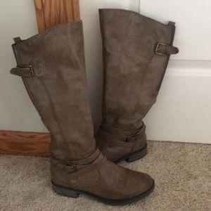 Bare Traps boots